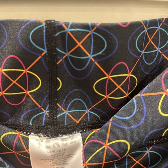 Terez Women's Black Rainbow Waves Leggings Size NWT - Picture 4 of 4